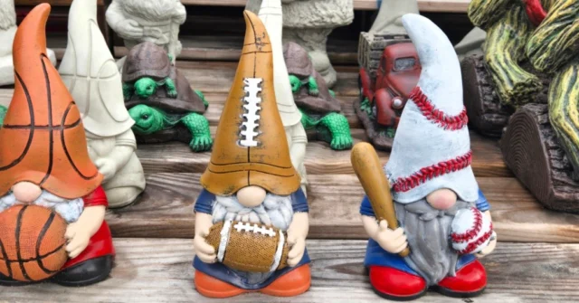 Calling all sports fans! 📣 Our new collection of molds is here and perfect for gifting! 🎁 Each piece is handcrafted and hand-painted with love. ❤️ #Sports #Gifts #Collection